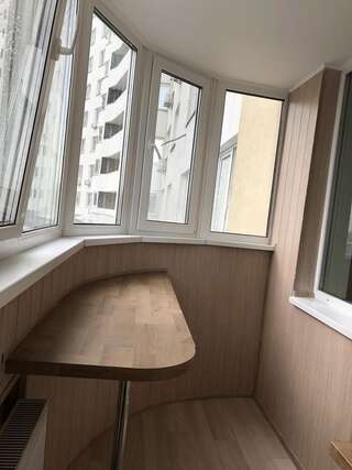 Апартаменты East Residence Киев Двухместный номер Делюкс с 1 кроватью и балконом-6